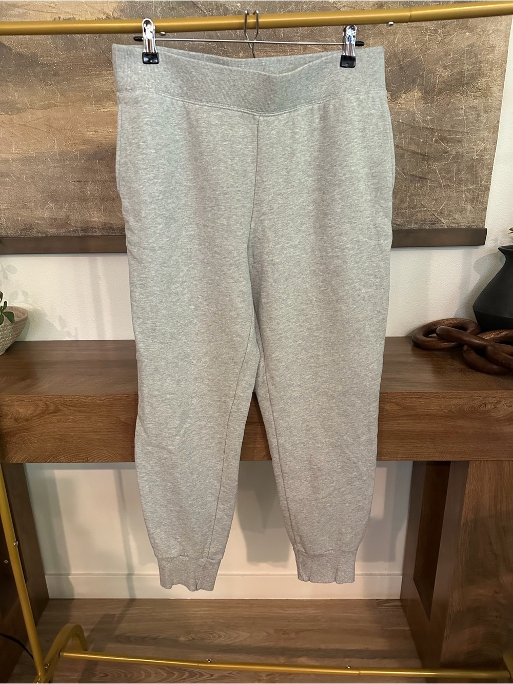 TNA Aritzia Grey Jogger Sweatpants